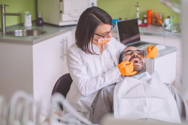 Best Emergency Tooth Extraction in Bloomgton, IN